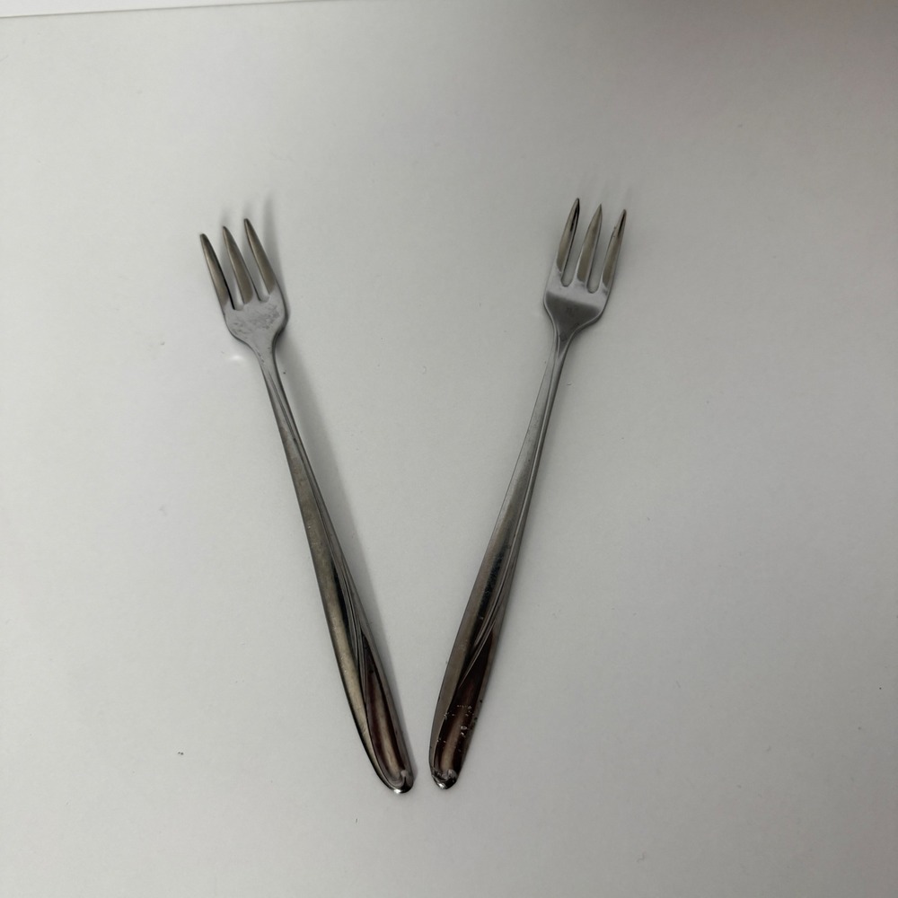Oneida Stainless England‎ Cocktail Seafood Forks Set of 2 Swirl Handle 5.5 Inch